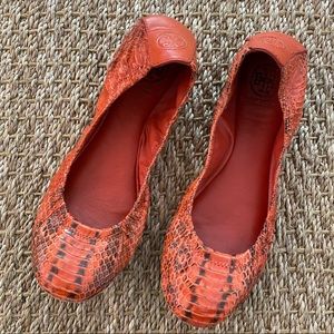 Tory Burch Orange Snakeskin Embossed Flats, Size 8